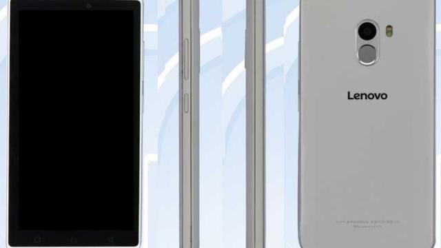 <b>Lenovo Lemon X va sosi în cel puțin două versiuni; avem specificații pentru primul smartphone Lenovo cu design realizat de Motorola</b>Acum doar c&acirc;teva zile, prin intermediul contului de Twitter @upleaks (cont ce a fost șters &icirc;ntre timp), vedeam o imagine cu Lenovo Lemon X - un prim smartphone din portofoliul chinezilor ce va sosi cu design realizat de Motorola. Ei bine,...