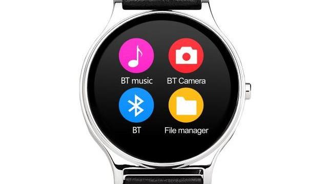 <b>Smartwatch-ul Evolio x-watch disponibil acum la eMAG.ro la precomandă, cu un preţ special</b>Vă anunţam cu 10 zile &icirc;n urmă că Evolio tocmai a anunţat X-Watch un nou smartwatch cu brand rom&acirc;nesc şi finisaj premium. La acea vreme aflaţi că produsul costă 399 de lei, dar eMAG.ro are o ofertă specială la precomanda acestui...
