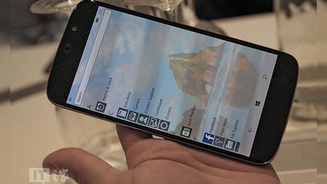 <b>Acer oferă detalii despre Jade Primo 2, încă un model axat pe funcţia Windows 10 Continuum, care va sosi în 2016</b>Acer a prezentat la IFA 2015 un foarte interesant smartphone numit Jade Primo, care se remarcă prin faptul că putea &icirc;nlocui un desktop PC cu Windows 10. Cum? Prin conectarea la un dock şi un monitor şi utilizarea &icirc;n tandem cu o tastatură...