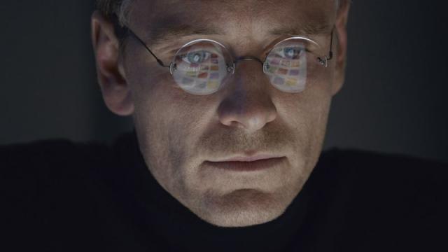 <b>Noul film despre viaţa lui Steve Jobs are parte de o lansare limitată la cinema, dar stabileşte recorduri de încasări</b>Filmul despre viaţa lui Steve Jobs cu Michael Fassbender &icirc;n rol principal a &icirc;nt&acirc;lnit numeroase obstacole de-a lungul producţiei sale, schimb&acirc;nd şi regizorul şi actorul principal şi chiar şi studioul din spatele său. Iată...