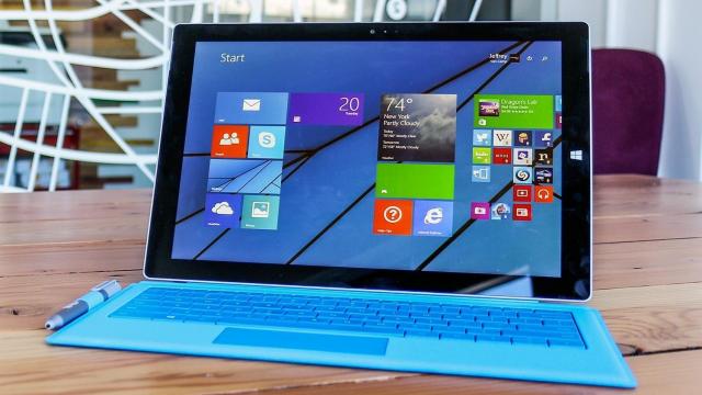 <b>Microsoft anunţă tableta Surface Pro 4, dar şi interesantul laptop Surface Book, cu preţuri de la 899, respectiv 1499 dolari</b>Ştiam că Microsoft pregateste ceva special pentru azi, inclusiv o tabletă Surface Pro 4, dar compania din Redmond tot ne-a surprins. Ei au anunţat nu doar o nouă tableta, ci şi modelul de laptop Surface Book, despre care scriem mai jos. ...