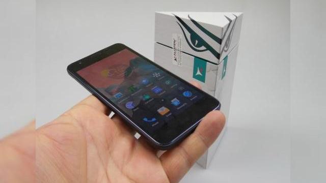 <b>Allview V2 Viper Unboxing + concurs: un soi de "iPhone 6 lite" scos dintr-o cutie sub formă de prismă (Video)</b>Pe 7 octombrie Allview lansa telefoanele V2 Viper X şi V2 Viper, acesta din urmă sosind recent în teste la Mobilissimo.ro. Avem de-a face cu un smartphone tineresc, a cărui diagonală  duce cu gândul la un iPhone 6, iar având...