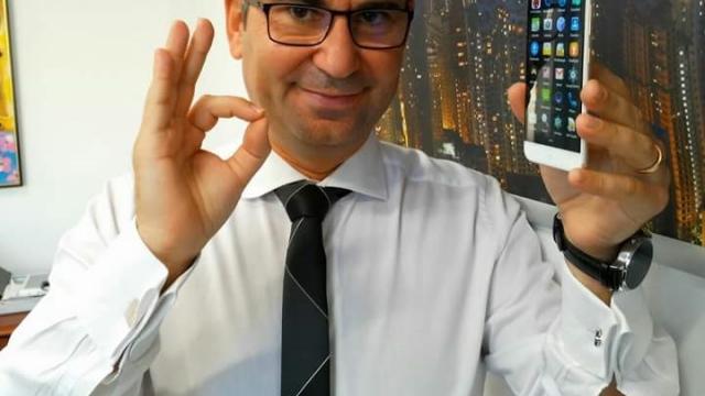 <b>Evolio pregătește lansarea unui nou flagship cu specificații de top, și design premium; iată-l într-o primă fotografie</b>Prin intermediul unei postări pe Facebook, Liviu Nistoran (CEO Evolio), ne-a dezvăluit faptul că în perioada imediat următoare ni se pregătește lansarea unui nou flagship, unul cu specificații de top și cu design premium. O primă fotografie...