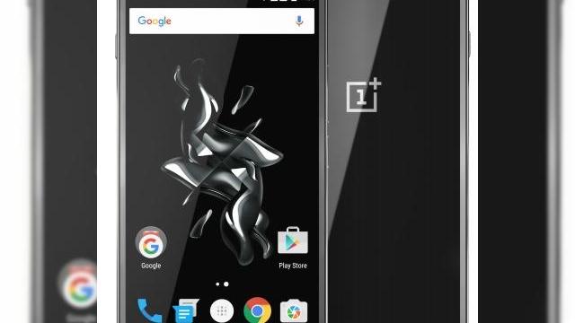 <b>OnePlus X, de astăzi în stocurile QuickMobile.ro; iată cât costă versiunea de 16 GB</b>Pe data de 29 octombrie, &icirc;n cadrul unui eveniment ce a avut loc &icirc;n China, cei de la OnePlus dezvăluiau un nou smartphone, pe numele său OnePlus X. Acest terminal ajunge foarte rapid și pe piața din Rom&acirc;nia, QuickMobile.ro fiind...