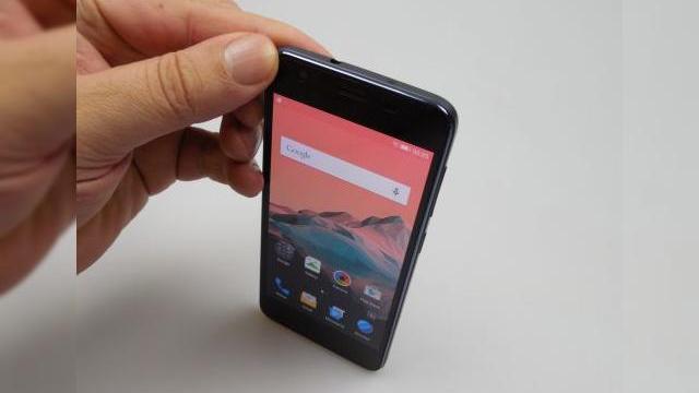 <b>Allview V2 Viper are câștigător; se numește Mindoiu Florin și este din Craiova</b>&Icirc;n cursul zilei de ieri la ora 21:00, aici la Mobilissimo am desemnat c&acirc;știgătorul unui smartphone Allview V2 Viper nou-nouț, device oferit la un concurs &icirc;mpreună cu cei de la Allview. Din lista celor 310 participanți pe care o...