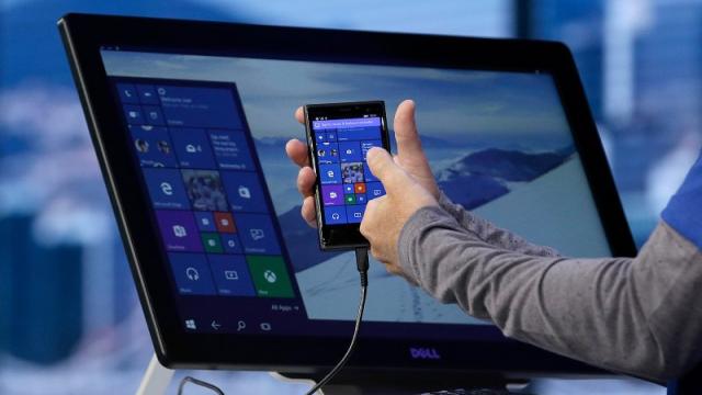 <b>Acer ar fi anulat planurile unui smartphone Jade Primo cu Android din cauza lui Windows 10 Mobile si Continuum</b>Dintre toate funcţiile lui Windows 10 Mobile, de departe cea mai interesantă este Continuum. Ea permite intrarea &icirc;ntr-un viitor &icirc;n care nu vom mai avea nevoie de PC-uri, ci doar de un dock şi un monitor, smartphone-ul devenind cheia...