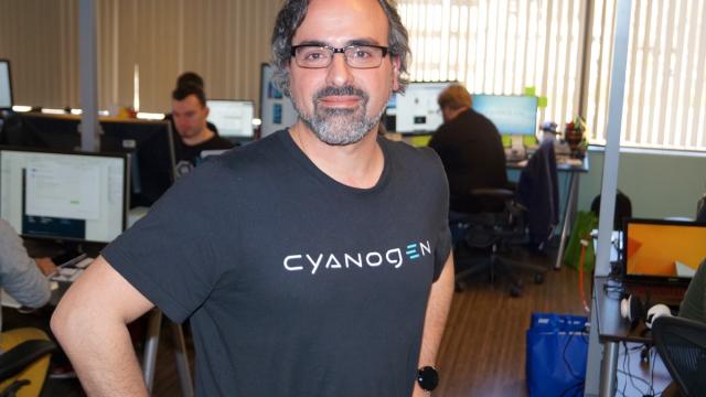 <b>Steve Kondik, fondatorul Cyanogen discută într-un interviu despre viitorul şi trecutul lui Android, e foarte încântat de noile procesoare</b>Pasionaţii de custom ROM-uri Android au auzit cu siguranţă de Steve Kondik, omul din spatele lui Cyanogen. Aventura sa a &icirc;nceput cu modelul T-Mobile G1, iar acum a ajuns la Cyanogen OS, pe măsură ce se depărtează tot mai mult de Android cel...