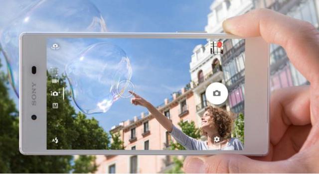 <b>Sony cumpăra divizia de senzori foto de la Toshiba contra sumei de 155 de milioane de dolari</b>Se pare că Sony nu se mulţumeşte cu dominaţia pe piaţa senzorilor foto smartphone şi doreşte să o extindă. Astfel, dacă &icirc;n octombrie aflam zvonuri&nbsp;că Sony ar putea cumpăra unitatea de producţie de senzori foto a celor de la...