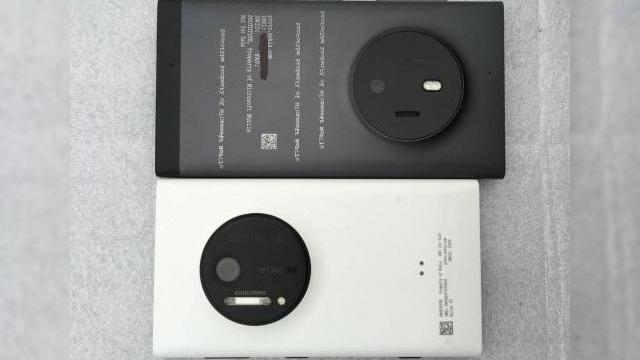 <b>Microsoft Lumia McLaren, telefon anulat cu ceva vreme în urmă apare în noi imagini hands-on</b>&nbsp; Aşteptam un succesor pentru Lumia 1020 de ceva vreme şi la un moment dat apăruse unul, sub formă de zvon şi scăpare. Numele său era Microsoft Lumia McLaren, iar el era cunoscut şi drept Lumia 1030 sau Lumia 1040. &Icirc;n mod surprinzător...