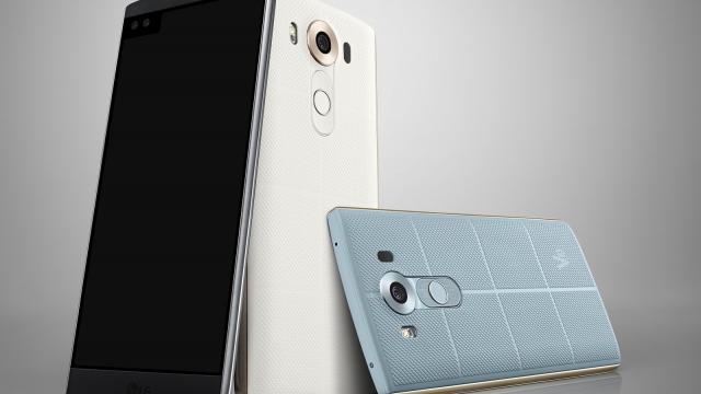 <b>LG V10, smartphone-ul cu 4 GB RAM și display secundar, acum și în stocul eMAG.ro</b>Un alt smartphone adus pe piață de către sud-coreenii de la LG, este și modelul LG V10, terminal ce oferă un pachet hardware de top. De astăzi, device-ul în cauză poate fi achiziționat și prin intermediul celor de la eMAG.ro, retailer ce...