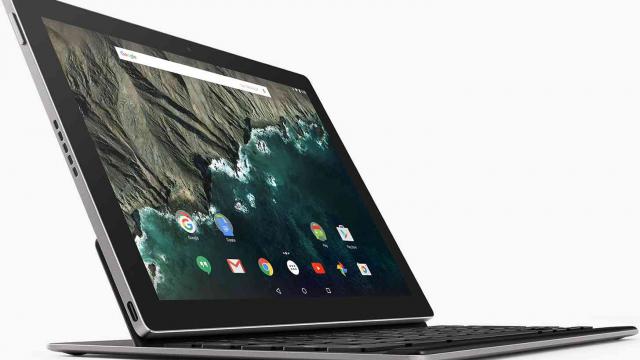 <b>Tableta Google Pixel C e acum disponibilă în Google Store, la preţul de 499 dolari (Video)</b>La c&acirc;teva luni după anunţarea tabletei Google Pixel C, terminalul e acum &icirc;n sf&acirc;rşit pus &icirc;n v&acirc;nzare prin Google Store. Produsul costă 499 de dolari şi are şi o tastatură dock accesoriu, care costă &icirc;ncă 150 de...