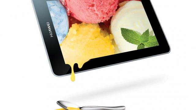 <b>Tableta Huawei MediaPad 7 Lite primeşte un super preţ la Quickmobile.ro, cu ocazia reducerilor de weekend</b>Tableta Huawei MediaPad 7 Lite costă de obicei la Quickmobile.ro 799 lei, dar în acest weekend, cu ocazia unor reduceri speciale preţul său ajunge la 399 lei. Terminalul a fost lansat în 2012, dar se ţine bine pentru un device de 3 ani....