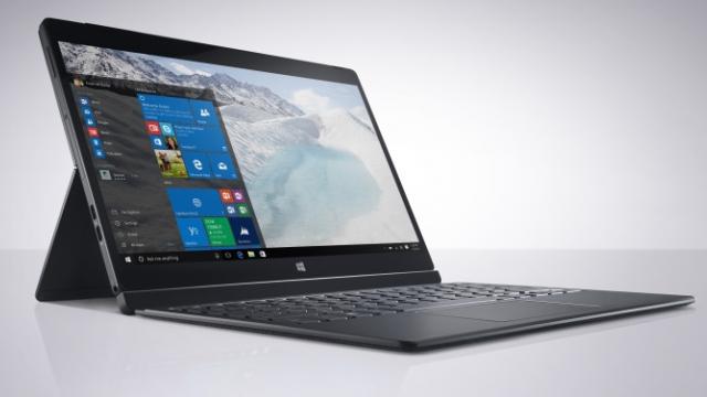 <b>CES 2016: Dell anunță tabletele Latitude 12 7000 și Latitude 11 5000; modele high-end cu port USB Type-C</b>La ediția din anul acesta a t&acirc;rgului CES 2016, Dell a venit cu o serie de tablete 2 &icirc;n 1 foarte interesante. Cele două noi modele sunt numite Latitude 12 7000, respectiv Latitude 11 5000, ambele sosind la pachet cu specificații high-end,...