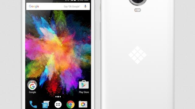 <b>CES 2016: Polaroid prezintă smartphone-urile Power și Snap; două noi terminale cu prețuri atractive</b>Încă din 2014, cei de la Polaroid au intrat și pe piața smartphone-urilor, cu modele nu tocmai atractive pentru public. Anul acesta însă, avem parte de terminale ceva mai interesante atât din punct de vedere al design-ului, cât...