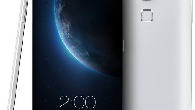 <b>Phablet-ul LeTV Le Max Pro ar putea costa aproximativ 530 dolari odată lansat comercial în China</b>&Icirc;n urmă cu doar c&acirc;teva zile vă anunțam și despre lansarea lui LeTV Le Max Pro, un uriaș phablet cu diagonală de 6.33 inch, acesta fiind totodată și primul model de pe piață ce adoptă un procesor quad-core Qualcomm Snapdragon 820....