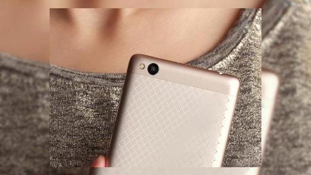 <b>Xiaomi Redmi 3 ar avea o viaţă excelentă a bateriei, conform unei postari a lui Lei Jun pe Weibo</b>&Icirc;n ultima vreme Xiaomi Redmi 3 a avut parte de numeroase scăpări şi teasere, prefaţ&acirc;nd lansarea de săptăm&acirc;na viitoare. &Icirc;n vreme ce ne-am obişnuit cu romburile care &icirc;i &icirc;mpodobesc spatele, despre bateria sa...