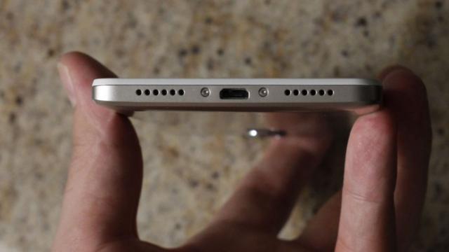 <b>Huawei Honor 5X va primi actualizarea la Marshmallow, Emotion UI 4 şi au fost promise şi patch-uri de securitate la zi</b>&Icirc;n această lună multe modele Android au &icirc;nceput să primească actualizarea la Android Marshmallow, iar printre ele se numără şi telefonul Huawei Honor 5X. El a fost actualizat la varianta de interfaţă Emotion UI 4.0 şi a primit şi...