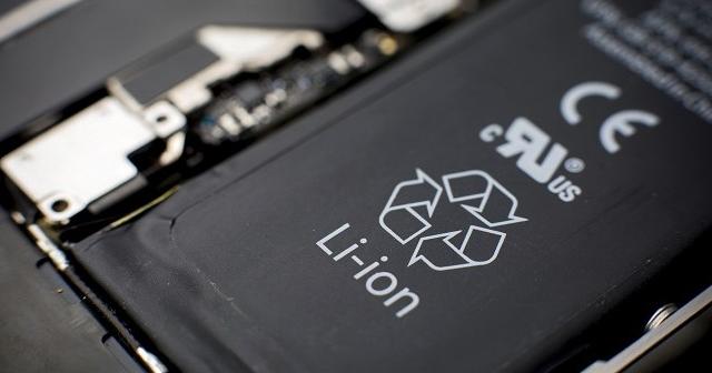 <b>Bateriile smartphone-urilor se consumă mai rapid la temperaturi foarte scăzute, conform experţilor; Iată de ce!</b>Aţi aflat din editorialul colegului Liviu Roşca&nbsp;ce efect au temperaturile scăzute asupra telefoanelor, iar azi avem ceva mai multe detalii despre modul &icirc;n care au de suferit bateriile smartphone-urilor. Pentru că e ger afară şi &icirc;n...