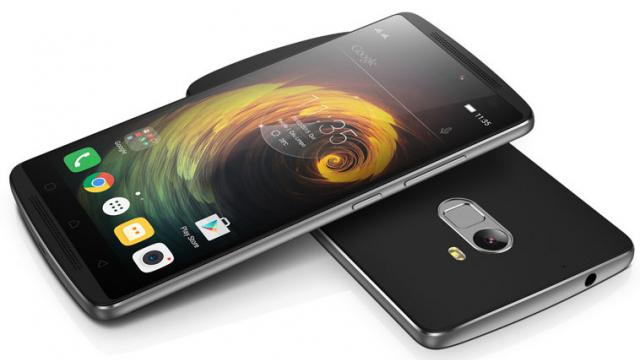 <b>Lenovo K4 Note poate fi comandat de astăzi prin intermediul Cel.ro la un preț de 1.379 lei</b>&Icirc;n cadrul ediției din acest an a t&acirc;rgului de tehnologie CES, a debutat și smartphone-ul Lenovo K4 Note, un model inclus &icirc;n categoria de buget mid-range ce impresionează prin specificațiile hardware aduse la pachet. De astăzi,...