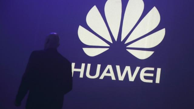 <b>Huawei ar urma să fie unul dintre liderii din zona smartphone în 2016, când vine vorba de creştere, conform experţilor</b>2015 a fost un an excelent pentru Huawei, producătorul chinez reuşind să vândă peste 108 de milioane de smartphone-uri, depăşind rivali precum Xiaomi, Lenovo sau ZTE. Aşteptările pentru 2016 sunt mari, iar experţii sunt optimişti. ...