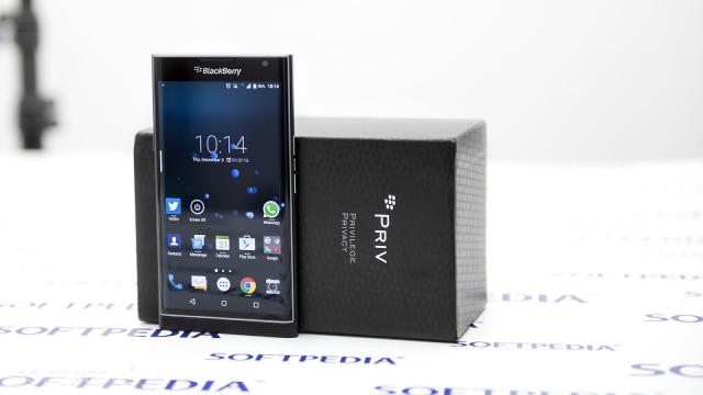 <b>BlackBerry nu are nici o intenţie să producă un telefon cu Windows Phone, conform unui oficial</b>BlackBerry nu e &icirc;ntr-una din cele mai bune situaţii din lunga sa istorie, nereuşind să producă un smartphone care să fie un hit veritabil in ultima vreme. &Icirc;ntr-un fel situaţia lor seamănă cu cea Microsoft, ceea ce a dus la speculaţii...