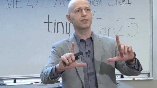 <b>Cofondatorul Vector Watch, Radu Georgescu e invitat să ţină un discurs la Universitatea din Stanford, în cadrul unor discuţii despre antreprenoriat (Video)</b>Succesul lui Vector Watch, un smartwatch realizat de un startup rom&acirc;nesc a atras atenţia şi celor de la Universitatea din Stanford, care l-au invitat pe Radu Georgescu, unul dintre fondatorii Vector să ţină un discurs cu cateva zile in urma....