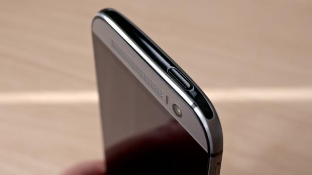 <b>HTC One M8 Dual SIM ajunge la cel mai bun preţ de la lansare: scade sub 1.800 lei la Marketonline.ro</b>HTC One M8, flagshipul HTC pe anul 2014 şi un smartphone care la anumite capitole &icirc;l &icirc;ntrece pe succesorul One M9 are parte de o scădere de preţ ce &icirc;l face foarte interesant. Astfel, deşi &icirc;n ultimul an a tot gravitat &icirc;n...