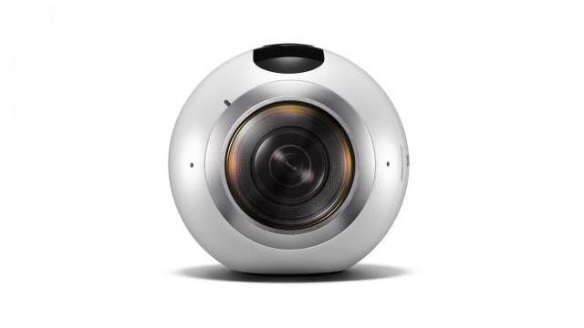 <b>MWC 2016: Samsung lansează Gear 360, o cameră de filmat la 360 de grade, cu posibilitatea de generare de conţinut VR</b>Samsung a lansat pe scena de la MWC 2016 şi Samsung Gear 360, o cameră care permite înregistrarea la 360 de grade de conţinut video. Device-ul este menit pentru a genera conţinuturi de care utilizatorii să se bucure prin Gear VR, se pare....