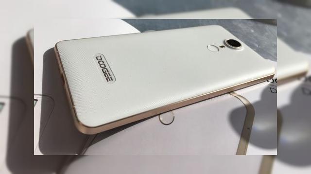 <b>Iată câteva dintre noile produse Doogee pregătite pentru debut în perioada următoare: smartphone-uri deca-core și mini-proiectoare</b>Într-una din zilele MWC 2016 am luat parte și la un eveniment marca Doogee, conferință restrânsă în care am avut posibilitatea să arunc o privire asupra celor mai noi produse din gama companiei chineze. Desigur, printre acestea s-au...