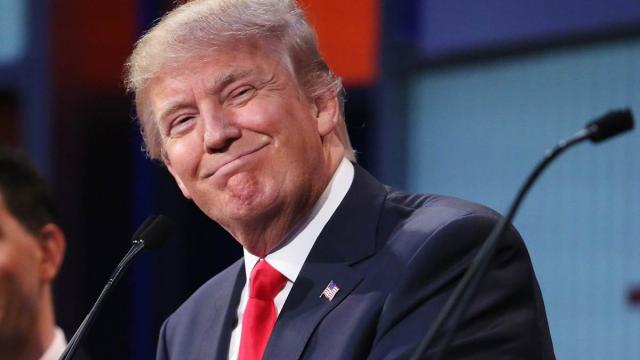 <b>Tim Cook, Elon Musk, Larry Page și alte personalități ale lumii Tech s-ar fi întâlnit în Silicon Valley pentru a discuta o strategie anti Donald Trump</b>Deşi pare desprinsă din filmele de acțiune și axate pe conspirații, informația de mai jos a fost citată de surse serioase, aşa că îi dăm crezare. Aparent Tim Cook, CEO-ul Apple s-ar fi întâlnit cu alte personaje...