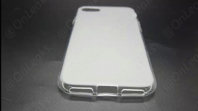 <b>O primă husă destinată lui iPhone 7 ne indică lipsa jack-ului audio; iată câteva imagini cu acest accesoriu</b>Cu toate că lansarea lui iPhone 7 este programată abia pentru luna septembrie a acestui an, se pare că leak-urile referitoare la acest model sunt prezente încă de pe acum în mediul online. Chiar astăzi, contul de Twitter @OnLeaks ne...