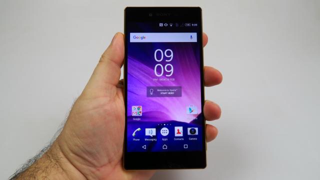 <b>Display-ul lui Sony Xperia Z5 Premium aduce rezoluție de top, dar nu impresionează în rest</b>