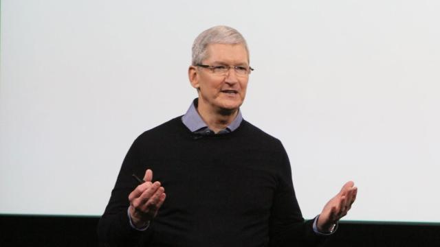 <b>Apple anunţă oficial iPhone SE, iPad Pro 9.7, noi curele de Apple Watch şi iniţiative legate de sănătate şi ecologie</b>Apple a avut un eveniment mai intim dec&acirc;t de obicei astăzi, &icirc;n cadrul campusului sau, un show care a durat o oră şi ne-a adus un nou iPhone, iPad şi noi curele pentru Apple Watch, dar şi c&acirc;teva inovaţii din alte domenii. Printre...