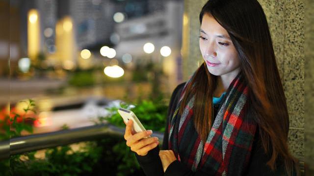 <b>China ar urma să fie motorul creşterii segmentului smartphone în acest an, în frunte cu Lenovo, Huawei şi Oppo</b>&Icirc;n ciuda faptului că piaţa tabletelor e &icirc;n declin, cea smartphone sta destul de bine, deşi evoluţia sa a &icirc;ncetinit &icirc;n ultimii ani. O analiză a celor de la TrendForce dezvăluie că &icirc;n 2016 piaţa smartphone ar urma să...