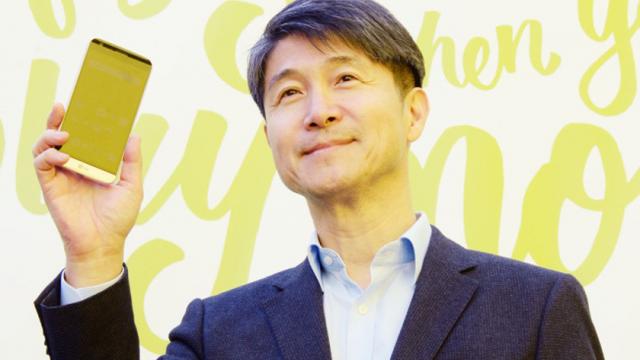 <b>„Aceeași Mărie cu alta pălărie” - asa definește iPhone SE șeful LG</b>iPhone SE a divizat lumea tech în 2 tabere şi anume cei care se bucura că mai există loc pe piaţă pentru un telefon high end de 4 inch şi cei care consideră acest device inutil şi depăşit, la anumite capitole. Din a doua tabăra face parte...