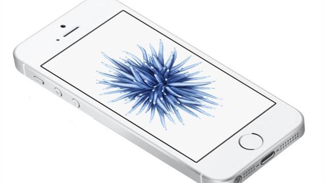 <b>iPhone SE ajunge în România începând din 4 aprilie odată cu valul 2 de lansare; iată și prețurile de precomandă</b>&Icirc;n cadrul conferinței de presă de pe 21 martie, Apple anunța și lista țărilor &icirc;n care noul iPhone SE urma să ajungă la v&acirc;nzare la doar 3 zile după. Astăzi aflăm și detalii despre valul 2 de lansare a noului telefon, etapă ce...