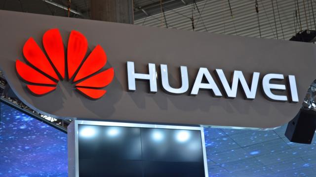 <b>Huawei a înregistrat venituri în valoare de 60.8 miliarde dolari anul trecut; cifră cu 37% mai mare față de situația din 2014</b>Popularitatea brandului Huawei la nivel global a tot crescut în ultima perioadă, acest lucru fiind rezultatul lansării de smartphone-uri premium ce au impresionat atât prin dotări, dar și prin linia de design atractivă. Putem pune...