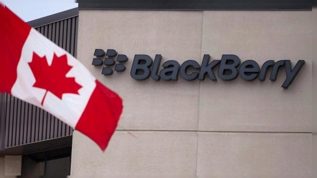 <b>BlackBerry ar pregăti două noi modele pentru acest an: Hamburg şi Rome; Vor sosi la toamnă, respectiv la final de an</b>A trecut ceva vreme de la lansarea lui BlackBerry Priv şi acum ne pregătim să mai vedem şi noi smartphone-uri ale companiei canadiene, probabil tot cu Android la bord. Conform unui site din Cehia, producătorul nordic ar pregăti &icirc;ncă două...