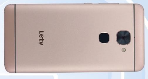 <b>GFXBench ne prezintă specificațiile smartphone-ului LeEco Le 2 Pro; vine cu display QHD de 5.5 inch și 6 GB RAM</b>Smartphone-ul LeEco Le 2 Pro își prezintă astăzi specificațiile hardware prin intermediul testului benchmark GFXBench, acesta din urmă dezvăluind prezența unui chip Qualcomm Snapdragon 820, a unui display Quad HD de 5.5 inch și a unui chip de 6 GB RAM