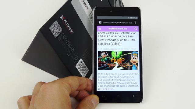 <b>Allview V2 Viper i4G Unboxing: telefon tineresc dual SIM cu suport 4G şi husă personalizabilă (Video)</b>La începutul acestei luni Allview lansa două telefoane tinereşti, printre care şi modelul Allview V2 Viper i4G, care a ajuns la Mobilissimo.ro şi e scos din cutie mai jos. Avem de-a face aici cu un terminal cu dotări lower-midrange, cu preţ de doar..