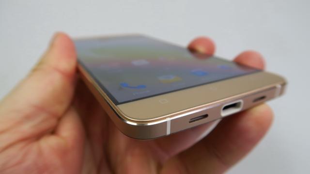 <b>Allview X3 Soul - Benchmark-uri bune pentru CPU, GPU-ul e modest la teste</b>Allview X3 Soul dispune de un procesor octa core MediaTek MT6753, de 1.3 GHz, un CPU 64 bit de 28 nm, lansat în toamna lui 2014. Ca GPU avem un Mali T720, plus 3 GB RAM, 32 GB stocare şi slot microSD. Terminalul nu suferă de lag, are o interfaţă fluidă