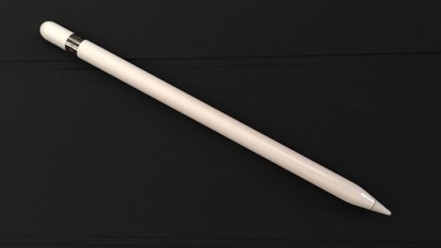 <b>Apple ar putea include o radieră digitală şi Touch ID pe viitoarea generaţie de stylus Apple Pencil</b>Descoperim astăzi un brevet interesant, unul ce face referire la nimeni altul decât stylus-ul Apple, poate accesoriul cu cea mai inedită metodă de încărcare via port Lightning. Potrivit acestui brevete, gigantul din Cupertino ar pregăti un nou stylus cu 