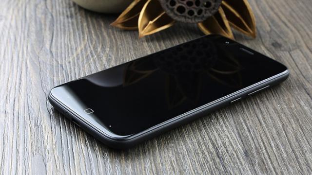 <b>Vernee ne prezintă modalitatea corectă de setare a amprentei pe smartphone-ul Thor (Video)</b>Producătorul chinez Vernee ne prezintă astăzi un tutorial video prin care aflăm modalitatea corectă de scanare a amprentei cu ajutorul senzorului regăsit pe smartphone-ul Thor. Acest din urmă terminal este disponibil în acest moment pentru suma de doar