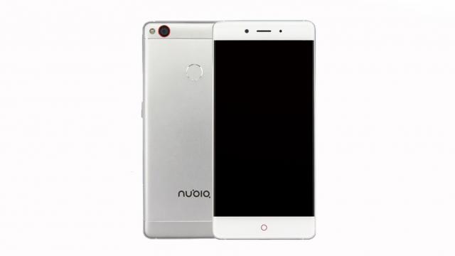 <b>ZTE Nubia Z11 și Z11 Max vor sosi cu 4 GB RAM; aflăm mai multe specificații prin intermediul TENAA</b>După lansarea lui ZTE Nubia Z11 Mini, iată că producătorul chinez ne pregătește și debutul unor versiuni secundare. Este vorba despre Nubia Z11 și Z11 Max, telefoane cu 4 GB memorie RAM, camere foto principale de 16 megapixeli și sloturi microSD