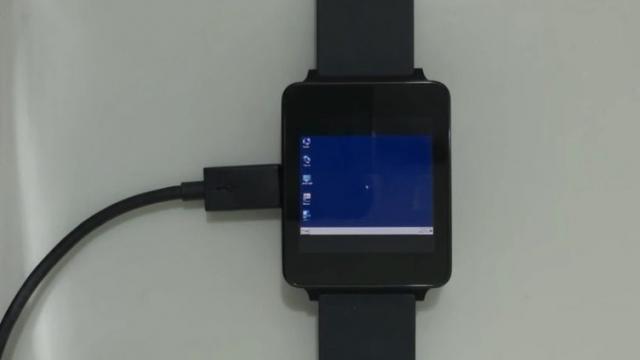<b>Windows 7 pe smartwatch? OS-ul e portat pe un ceas LG G Watch şi booteaza în 3 ore!</b>Cine ar fi crezut că Windows 7 poate fi instalat pe un smartwatch? Ei bine, acest lucru s-a întâmplat, sistemul de operare în cauză fiind portat pe un ceas LG G Watch. Din păcate însă, ne confruntăm cu un proces de bootare ce durează mai bine de 3 ore 