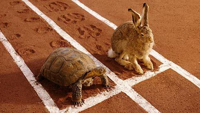 <b>Cugetare: Livrările la timp au fost mereu o problemă, dar măcar ştii unde e coletul..</b>UPS, binecunoscuta companie de curierat de peste Ocean, tocmai a anunţat tracking-ul în timp real al coletelor prin intermediul telefoanelor, tabletelor şi a PC-ului, clienților oferindu-le posibilitatea de a observa locaţia curentă a coletului pe o hartă