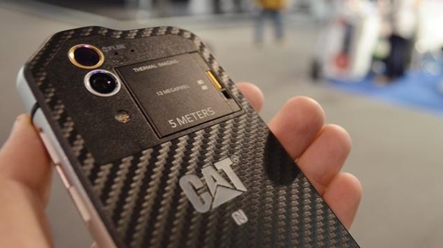 <b>CAT S60 va fi disponibil la precomandă din iunie; telefon cu senzor foto termic</b>Anul acesta la Mobile World Congress am dat și peste standul celor de la CAT, companie ce a atras atenția publicului cu modelul S60. Acesta din urmă este primul smartphone de pe piață ce sosește cu un senzor foto termic la bord, dotare de mare ajutor 