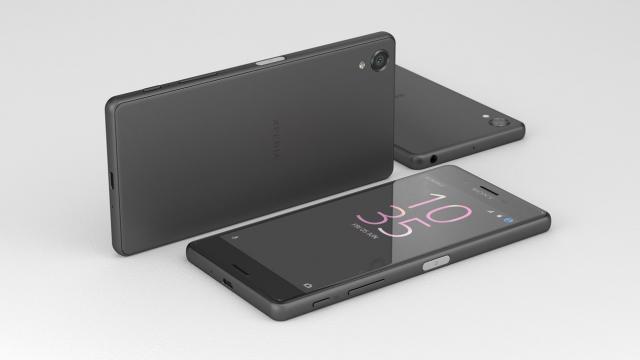 <b>Sony Xperia X este listat în oferta MarketOnline.ro la un preț de 2.999 lei</b>La câteva luni bune de la anunțul oficial, iată că smartphone-ul Sony Xperia X ajunge și pe plan local prin intermediul celor de la MarketOnline.ro. Acest din urmă retailer listează terminalul la un preț de 2.999 lei, fiind disponibil pentru moment doar 