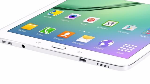 <b>Samsung Galaxy Tab S3 primește certificarea FCC, semn că lansarea se apropie</b>În această vară cei de la Samsung vor aduce pe piață două noi tablete din seria Galaxy Tab S3. Printre acestea se află modelul Tab S3 8.0, respectiv modelul Tab S3 9.7 - ambele urmând a opta pentru un pachet hardware din zona high-end. Deși data de 