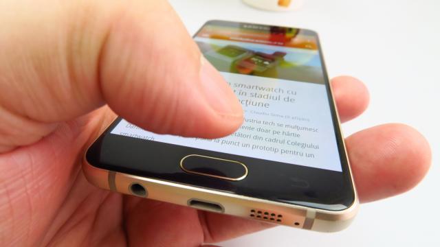 <b>Samsung Galaxy A3 (2016): Hardware perfect adecvat preţului</b>Atunci când vrei să livrezi o parte din moştenirea lui Galaxy S6 la puţin peste 1100 de lei, trebuie să faci sacrificii! Clar renunţi la nişte RAM, la stabilizare optică, la scanner de amprente chiar. Astfel, Galaxy A3 (2016)..